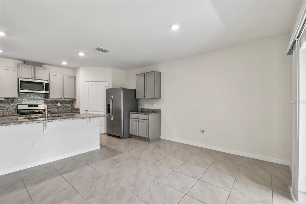727 LAZIO CIRCLE Debary, FL 32713