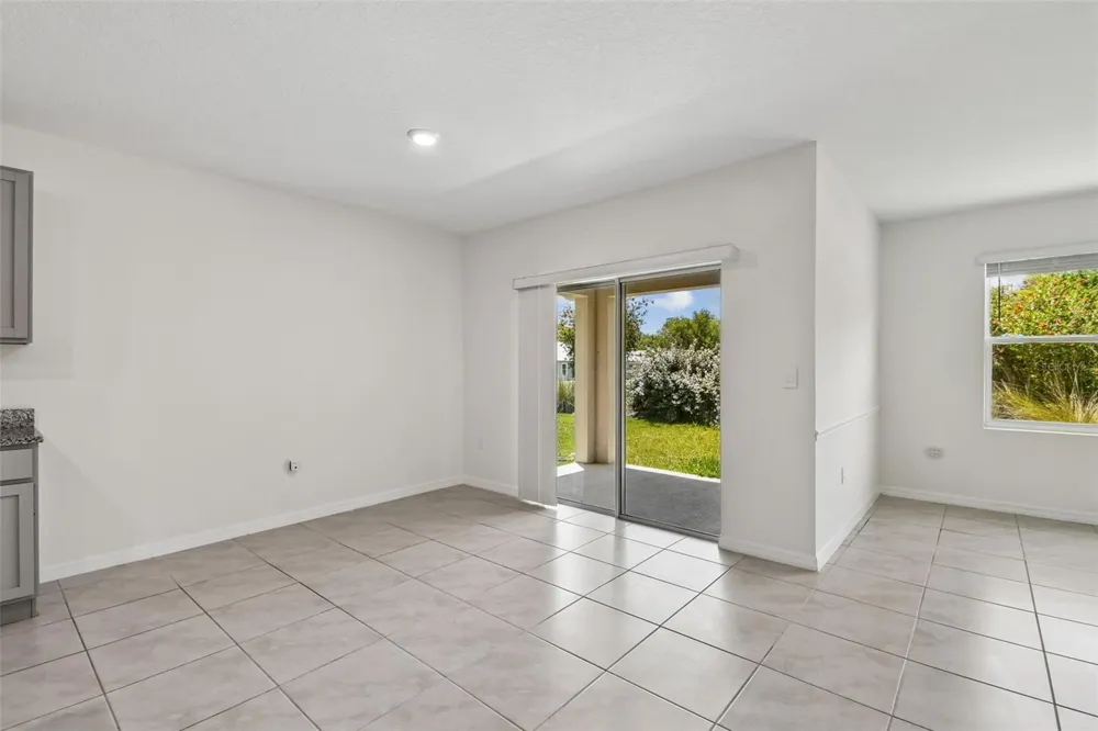 727 LAZIO CIRCLE Debary, FL 32713