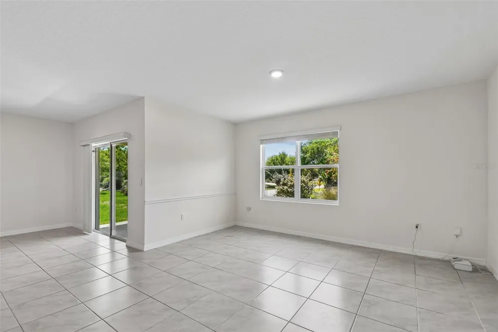727 LAZIO CIRCLE Debary, FL 32713