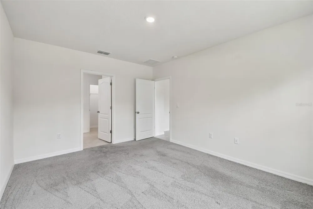 727 LAZIO CIRCLE Debary, FL 32713