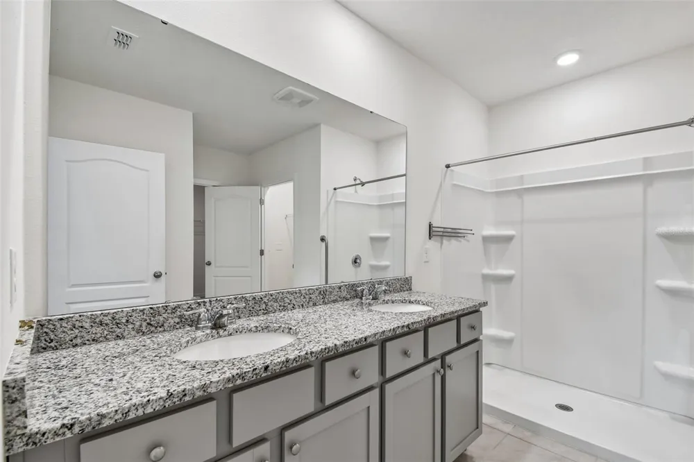 727 LAZIO CIRCLE Debary, FL 32713