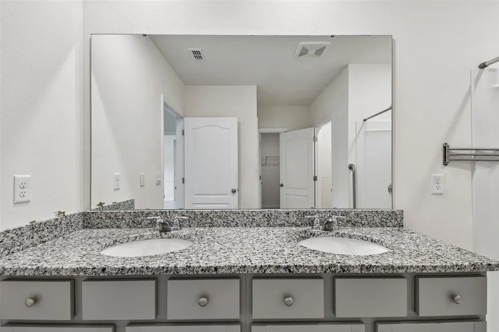 727 LAZIO CIRCLE Debary, FL 32713