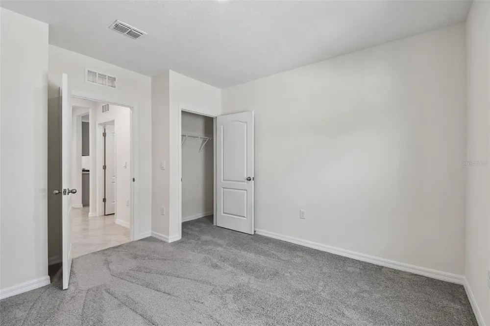 727 LAZIO CIRCLE Debary, FL 32713