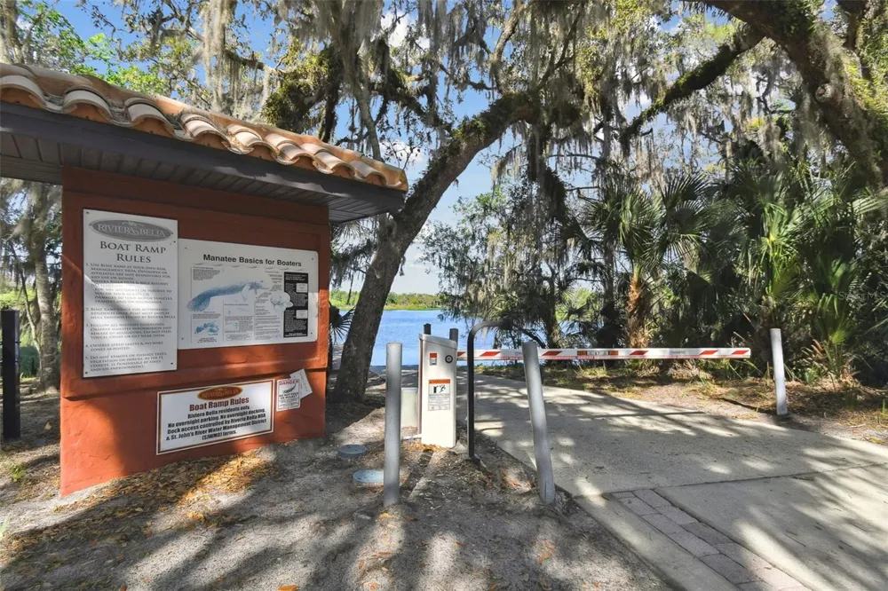 727 LAZIO CIRCLE Debary, FL 32713