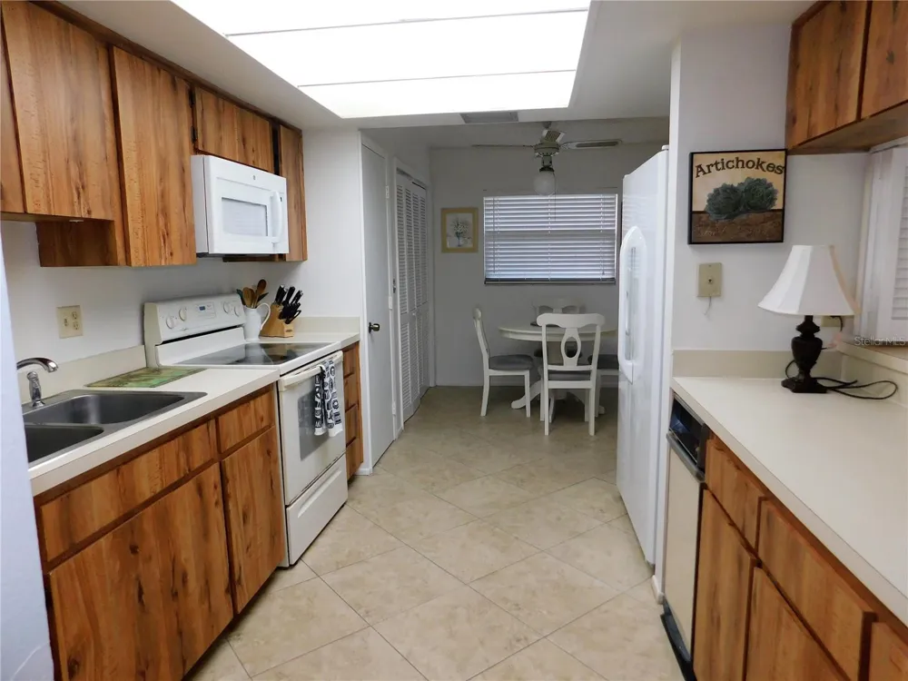 70 JOANNE PLACE #70 Oldsmar, FL 34677