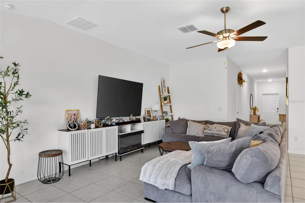 3603 NATURAL TRACE STREET Plant City, FL 33565
