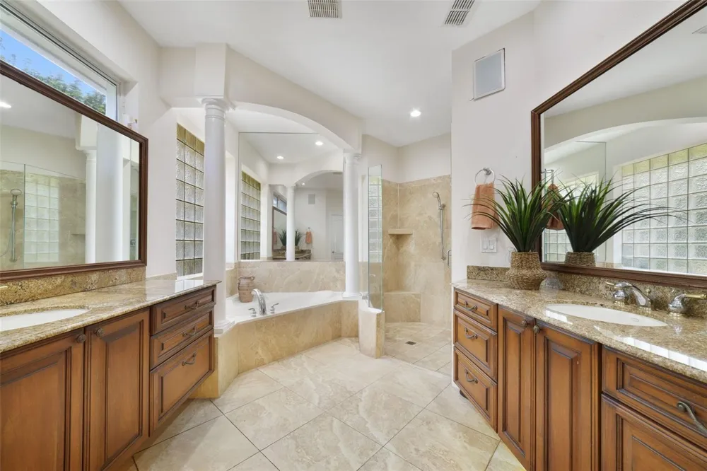 3308 LUKAS COVE Orlando, FL 32820