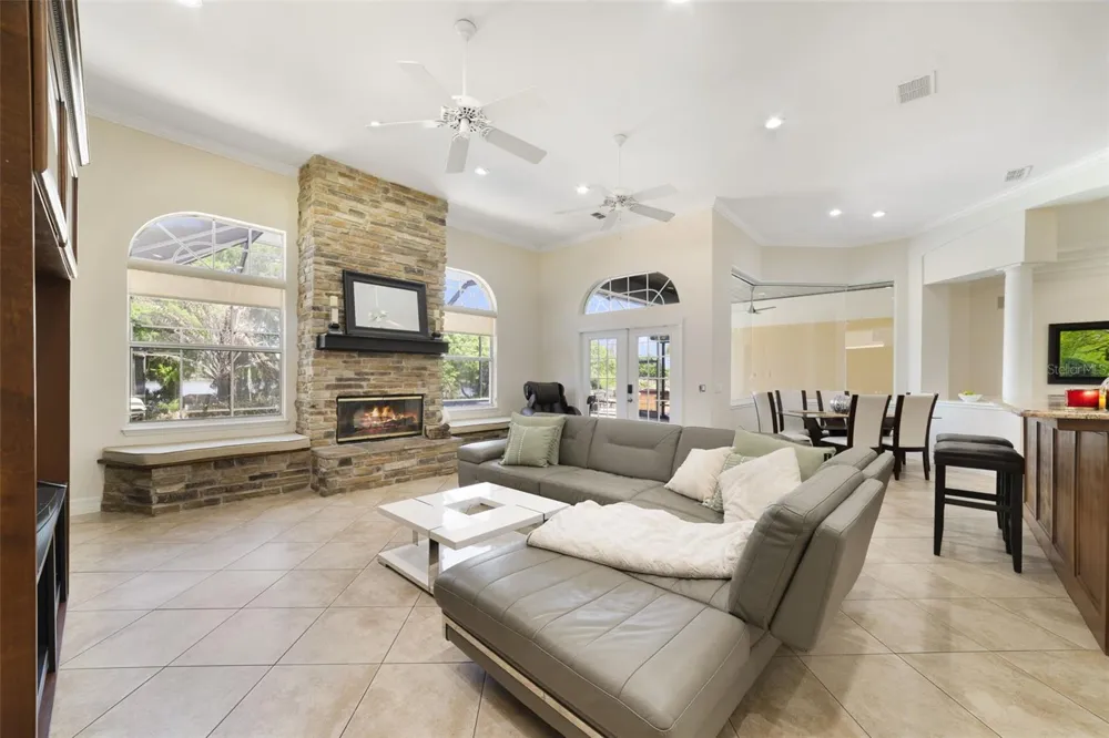 3308 LUKAS COVE Orlando, FL 32820