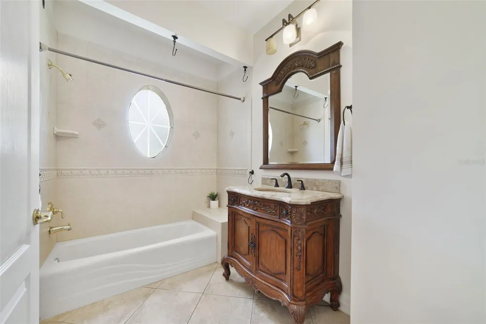3308 LUKAS COVE Orlando, FL 32820