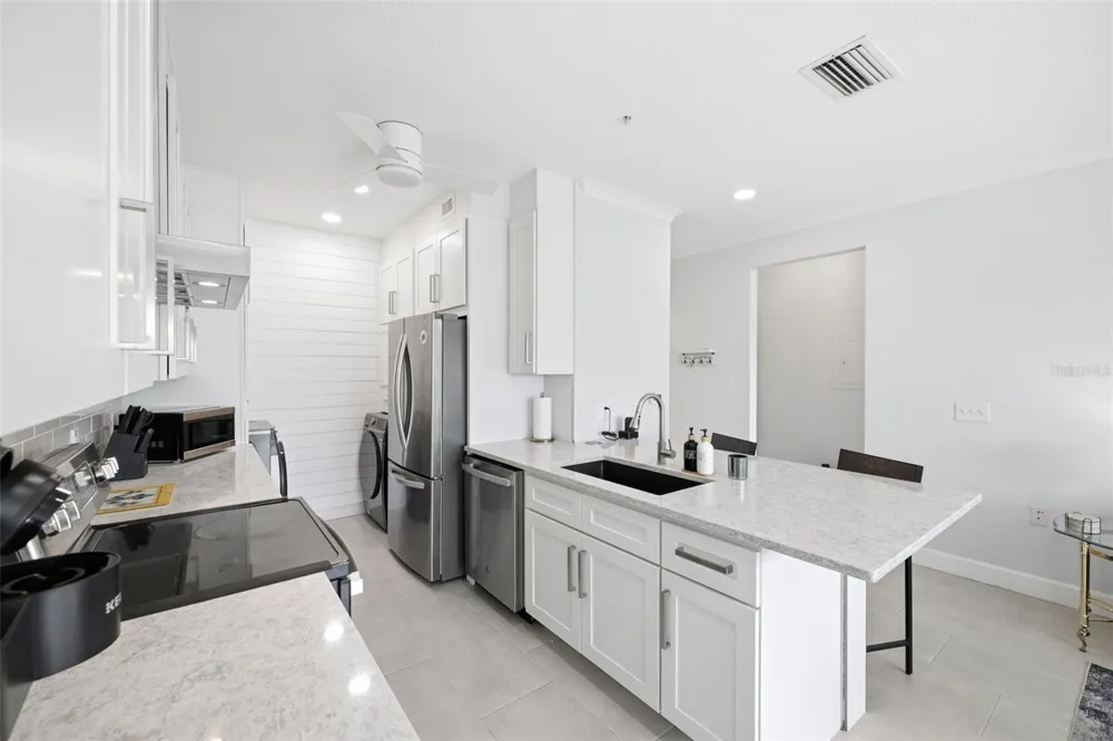 210 3RD STREET W #8305 Bradenton, FL 34205