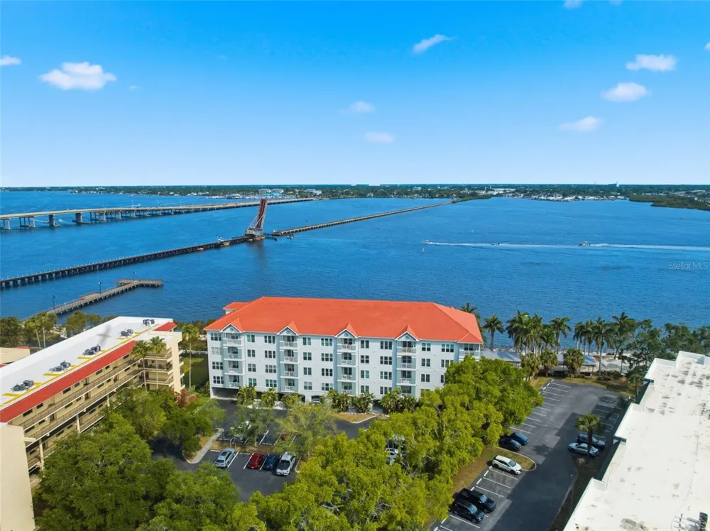 210 3RD STREET W #8305 Bradenton, FL 34205