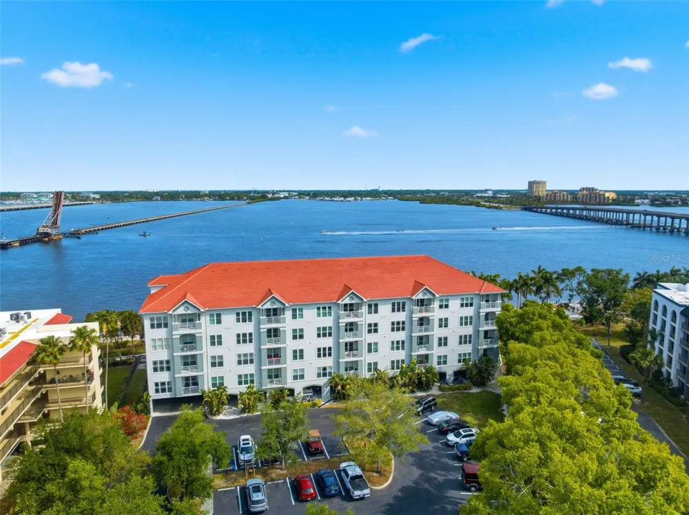 210 3RD STREET W #8305 Bradenton, FL 34205