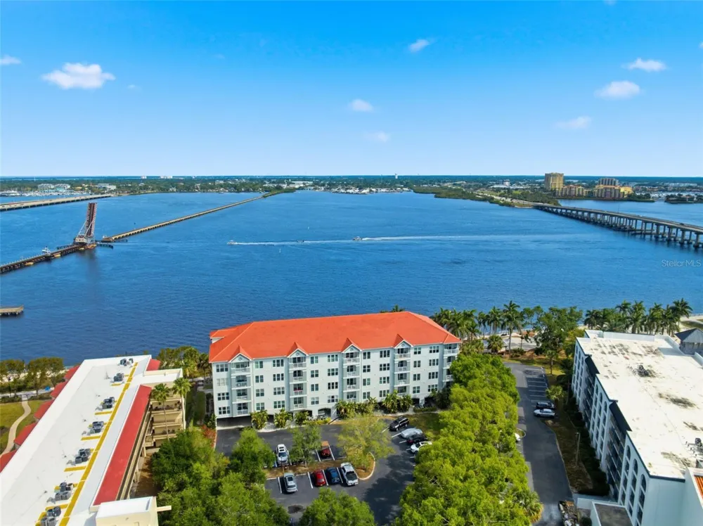 210 3RD STREET W #8305 Bradenton, FL 34205