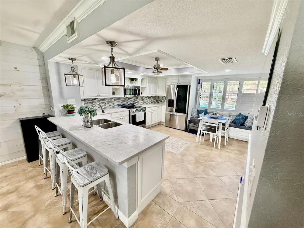 513 HAVEN POINT DRIVE Treasure Island, FL 33706