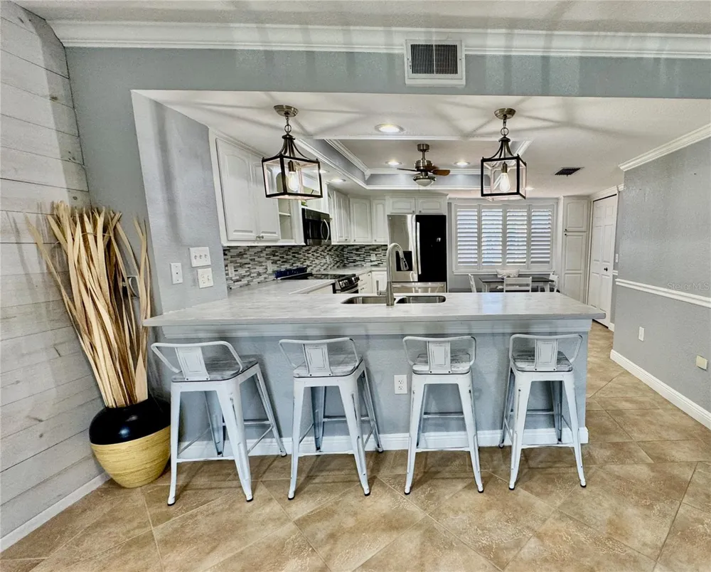 513 HAVEN POINT DRIVE Treasure Island, FL 33706