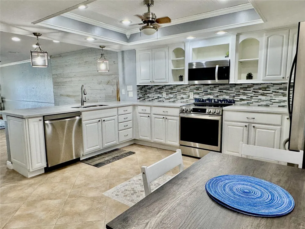 513 HAVEN POINT DRIVE Treasure Island, FL 33706