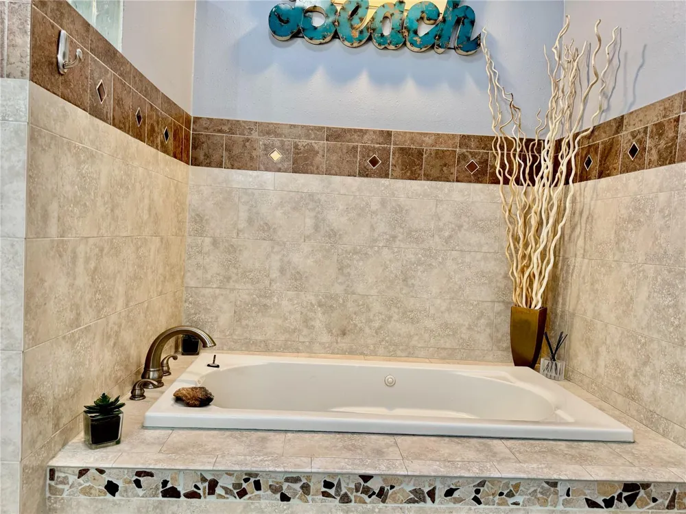 513 HAVEN POINT DRIVE Treasure Island, FL 33706