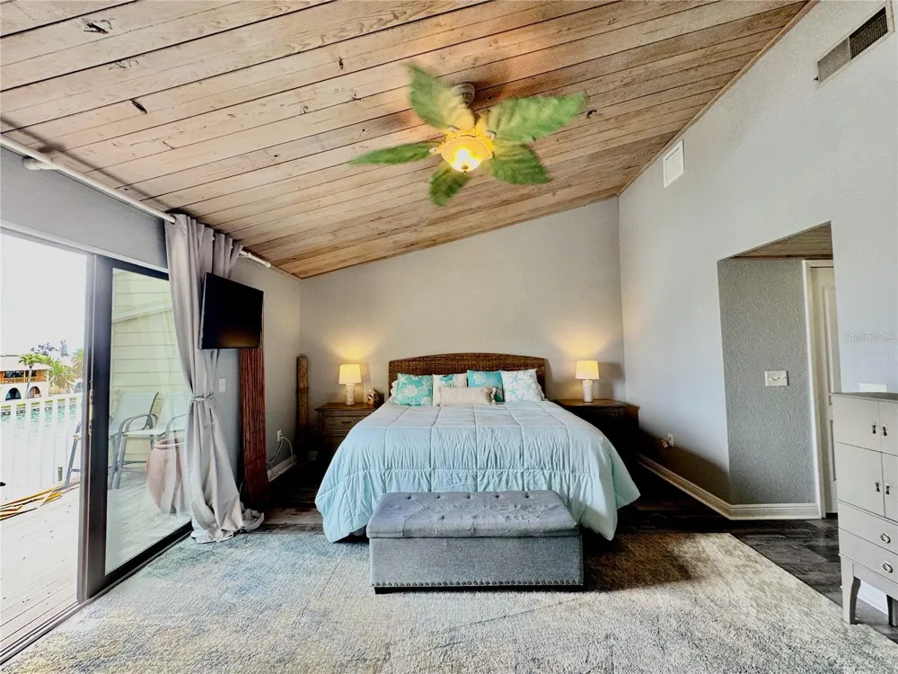 513 HAVEN POINT DRIVE Treasure Island, FL 33706