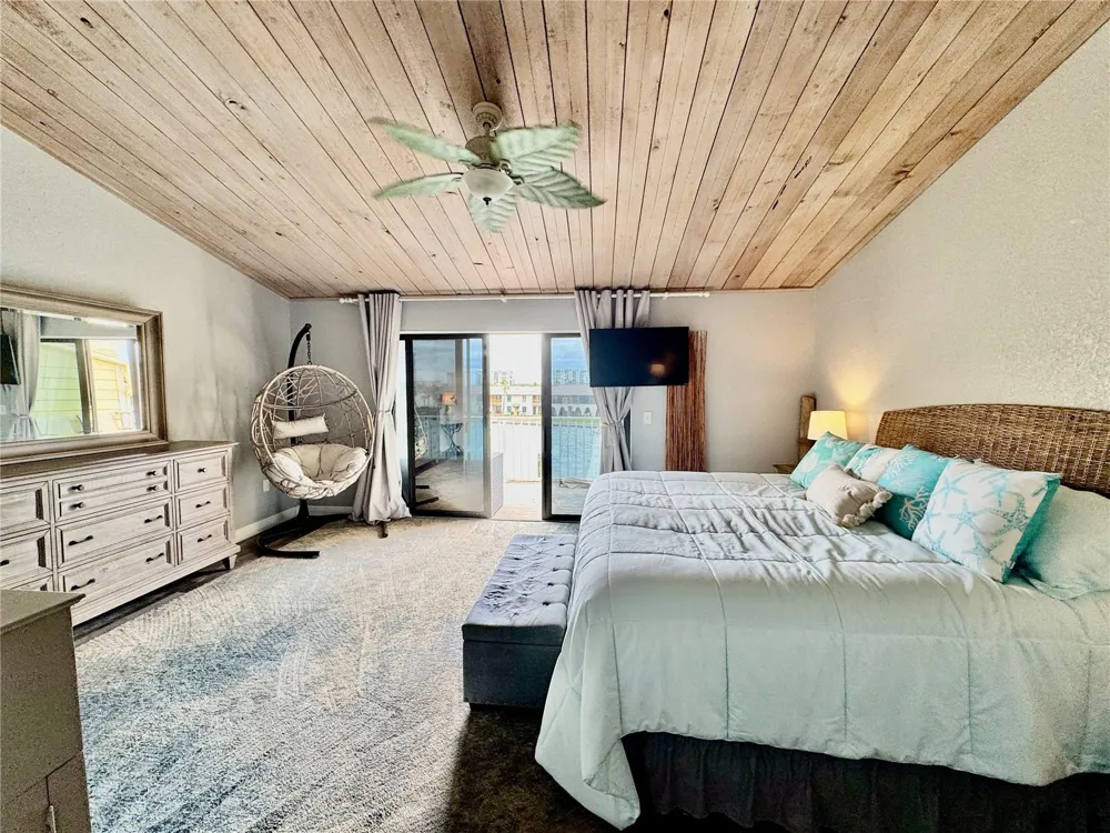513 HAVEN POINT DRIVE Treasure Island, FL 33706
