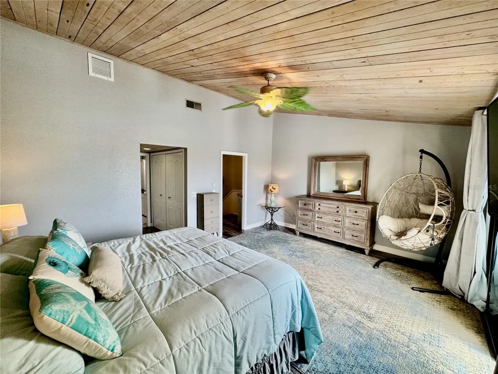 513 HAVEN POINT DRIVE Treasure Island, FL 33706