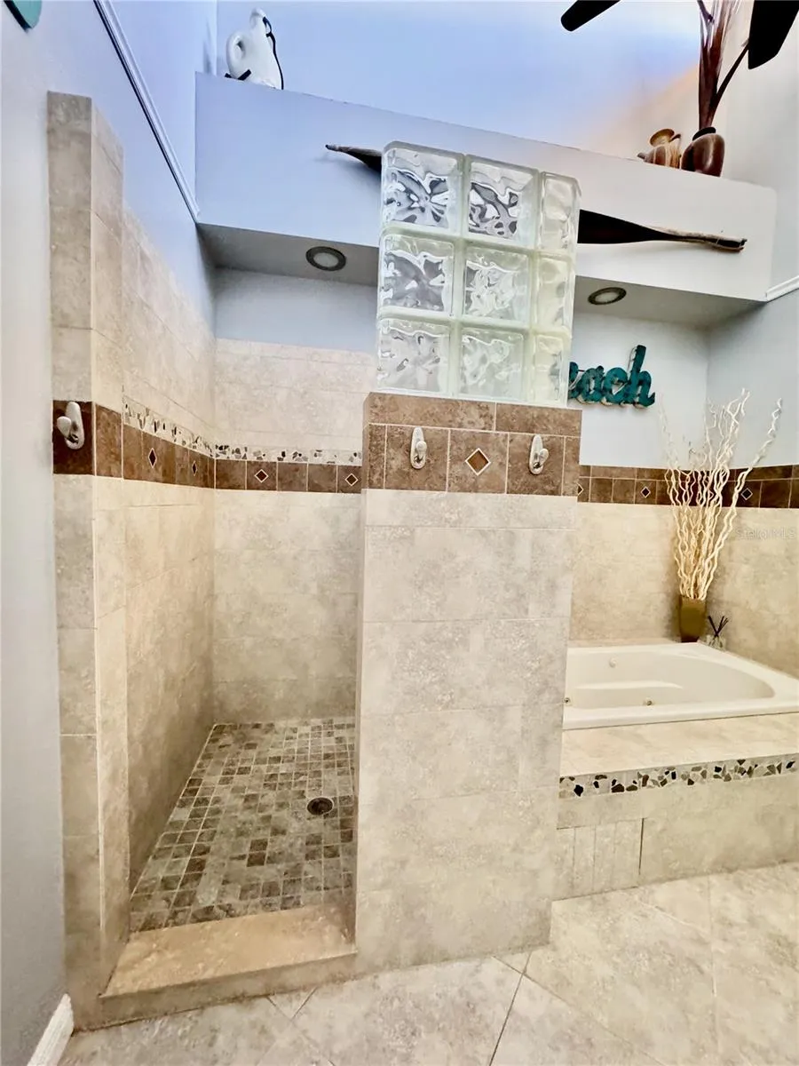 513 HAVEN POINT DRIVE Treasure Island, FL 33706
