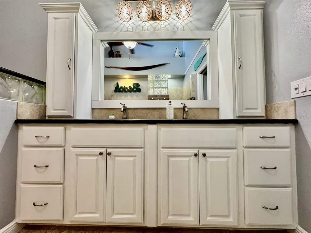 513 HAVEN POINT DRIVE Treasure Island, FL 33706