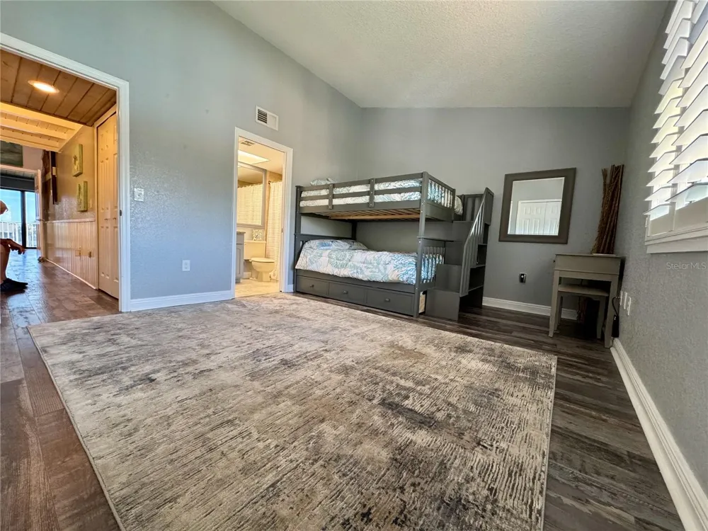 513 HAVEN POINT DRIVE Treasure Island, FL 33706