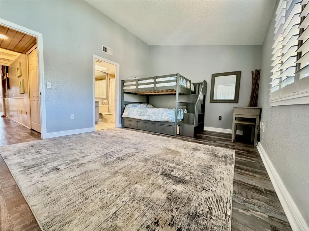 513 HAVEN POINT DRIVE Treasure Island, FL 33706