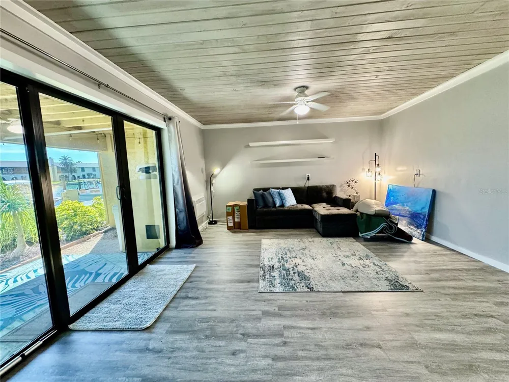 513 HAVEN POINT DRIVE Treasure Island, FL 33706