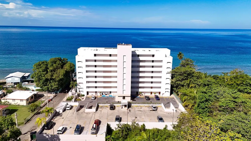 429 C. PORTO VECCHIO #401 Rincon, PR 00677