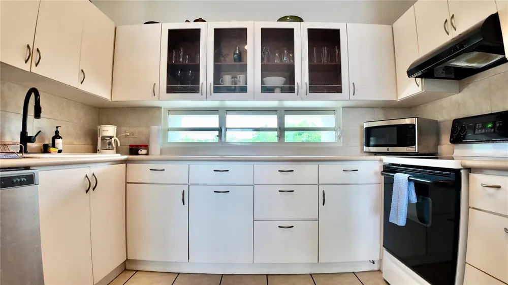 429 C. PORTO VECCHIO #401 Rincon, PR 00677