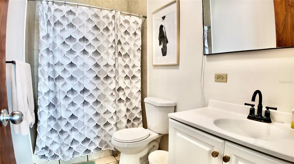 429 C. PORTO VECCHIO #401 Rincon, PR 00677