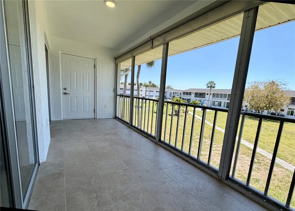 102 46TH AVENUE TERRACE W #403 Bradenton, FL 34207