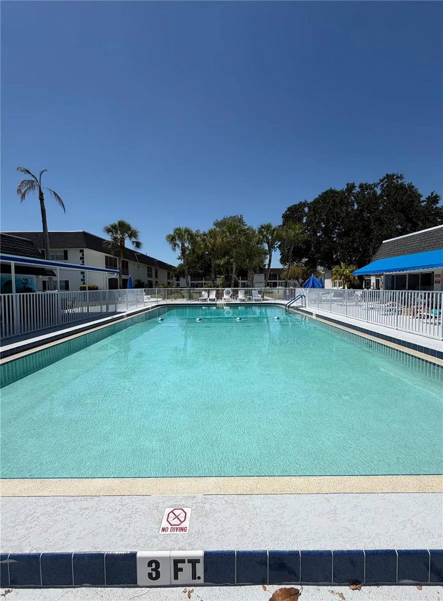102 46TH AVENUE TERRACE W #403 Bradenton, FL 34207