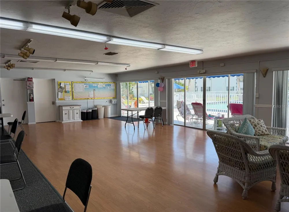 102 46TH AVENUE TERRACE W #403 Bradenton, FL 34207