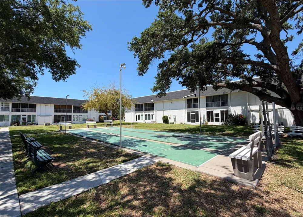 102 46TH AVENUE TERRACE W #403 Bradenton, FL 34207