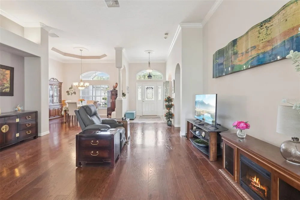 5607 SIR CHURCHILL DRIVE Leesburg, FL 34748