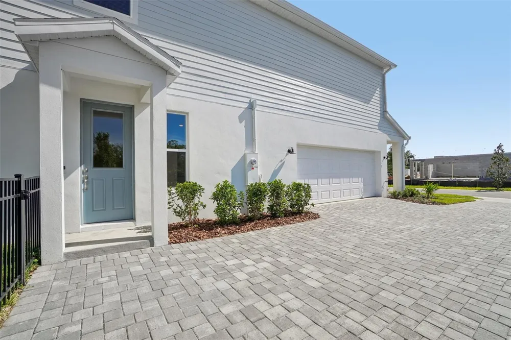 610 SILVER STREAM COURT Brandon, FL 33511
