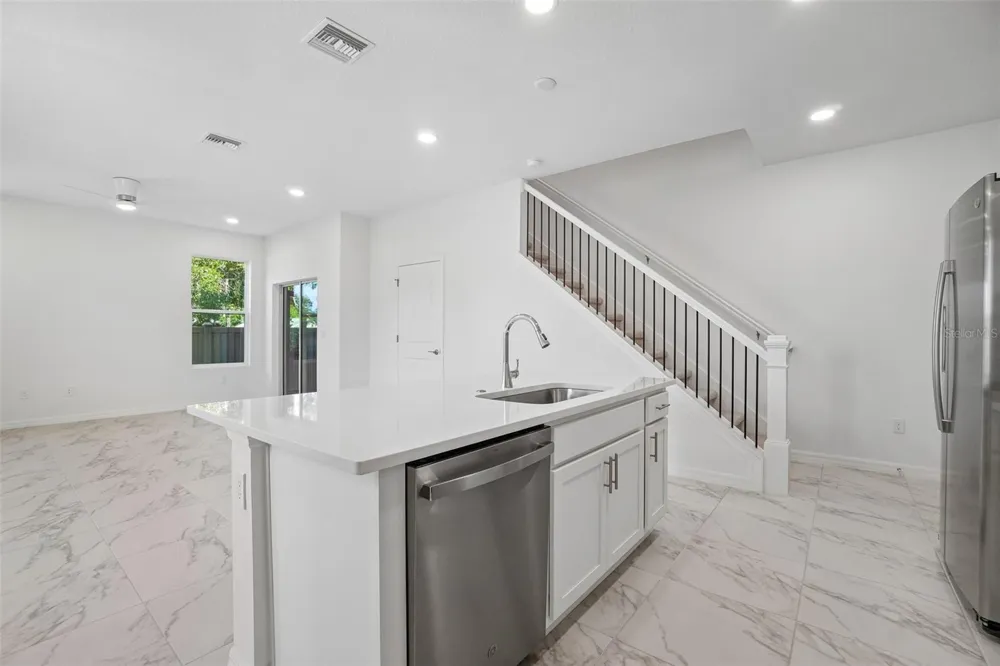 610 SILVER STREAM COURT Brandon, FL 33511