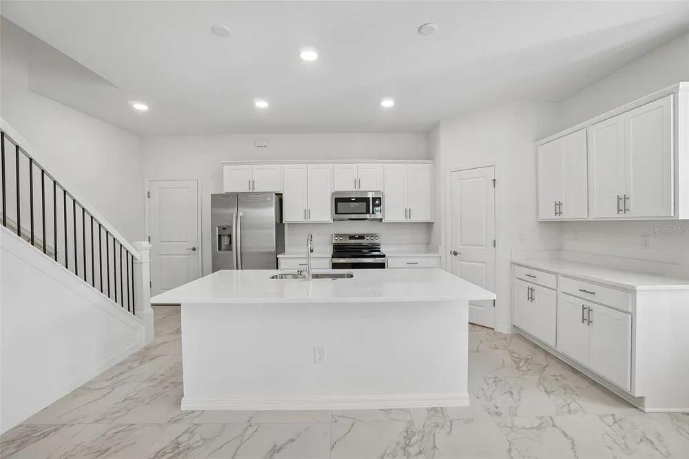610 SILVER STREAM COURT Brandon, FL 33511