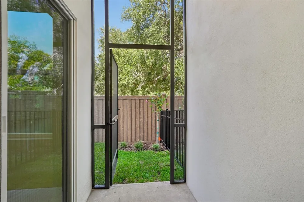 610 SILVER STREAM COURT Brandon, FL 33511