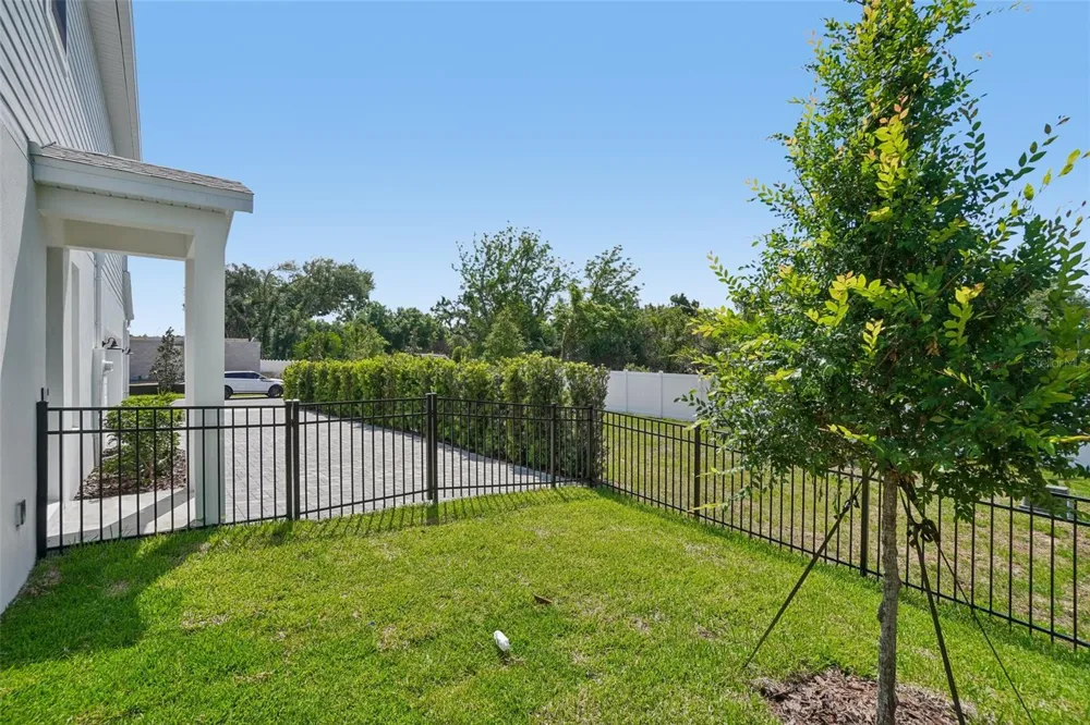 610 SILVER STREAM COURT Brandon, FL 33511