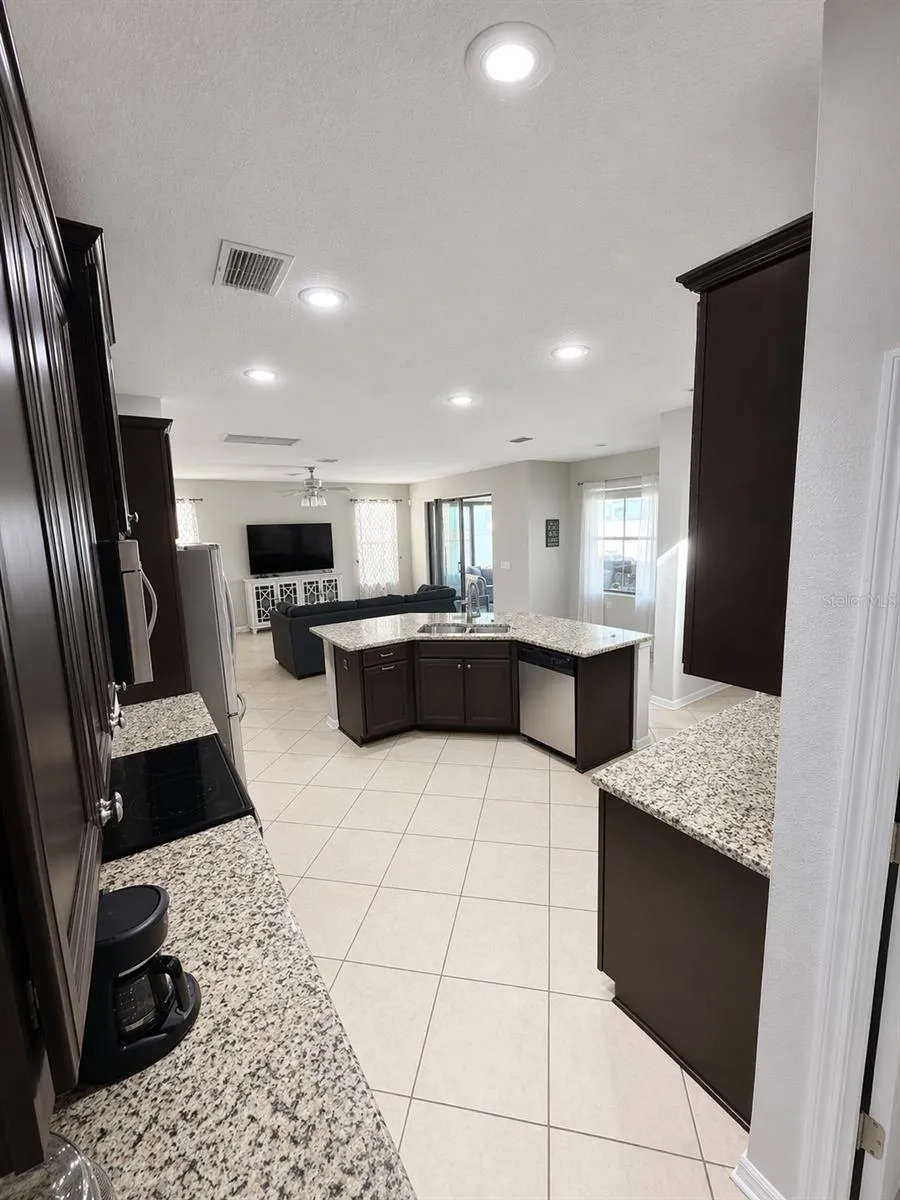 2514 CROSS MORE STREET Valrico, FL 33594
