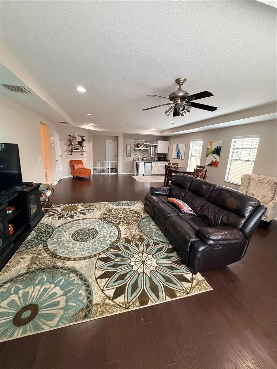 2514 CROSS MORE STREET Valrico, FL 33594