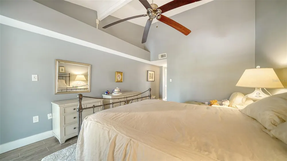 1601 PELICAN POINT DRIVE #HA212 Sarasota, FL 34231