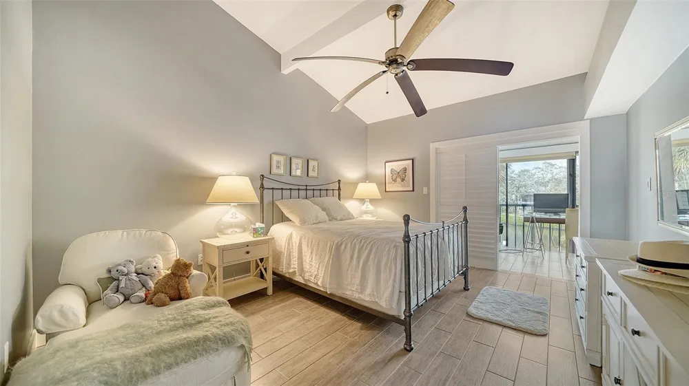 1601 PELICAN POINT DRIVE #HA212 Sarasota, FL 34231