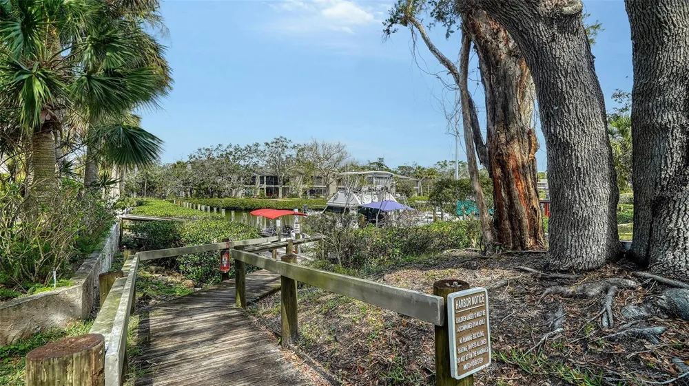 1601 PELICAN POINT DRIVE #HA212 Sarasota, FL 34231