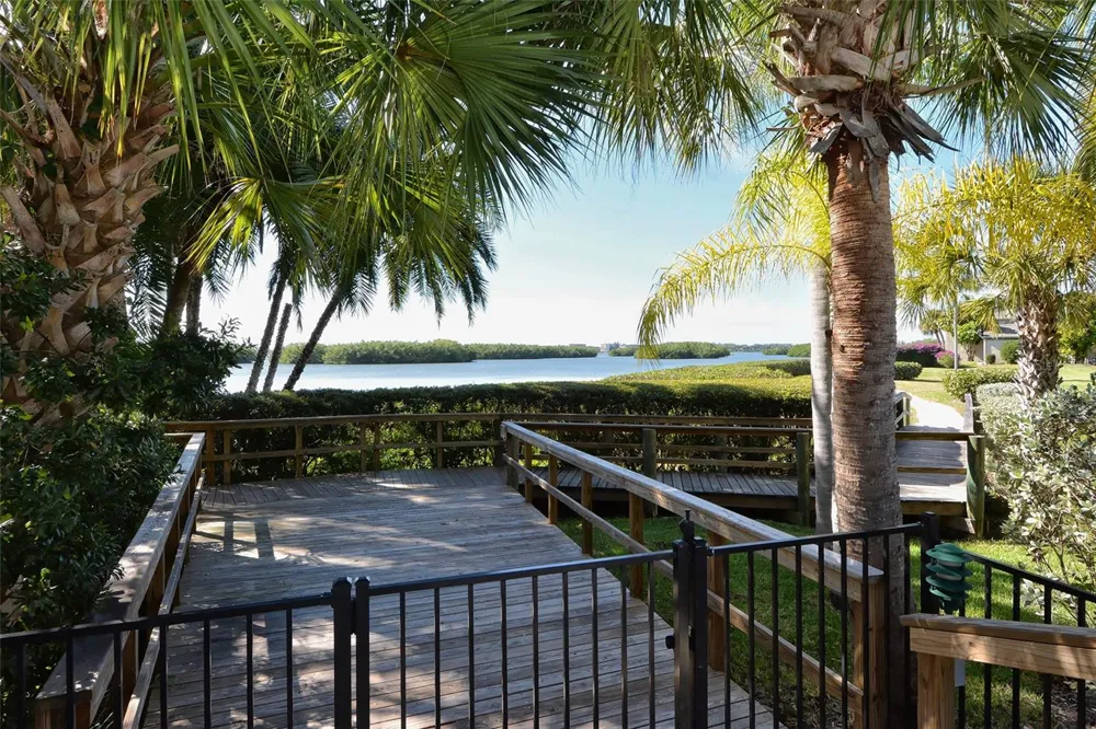 1601 PELICAN POINT DRIVE #HA212 Sarasota, FL 34231
