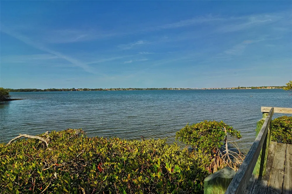 1601 PELICAN POINT DRIVE #HA212 Sarasota, FL 34231