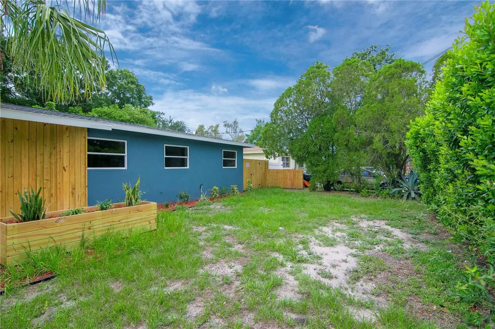 3708 W TYSON AVENUE Tampa, FL 33611